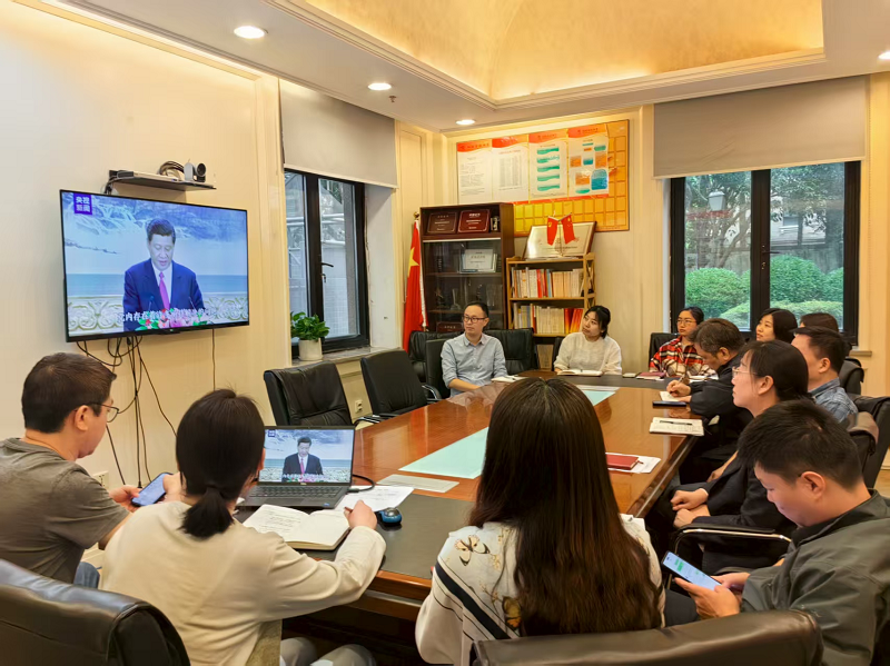 黨支部組織全體黨員干部觀看警示教育片《留得清氣滿乾坤》 黨支部組織全體黨員干部觀看警示教育片《留得清氣滿乾坤》